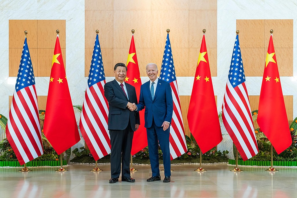 President_Biden_met_with_Xi_Jinping_before_the_2022_G20_Bali_Summit.jpg
